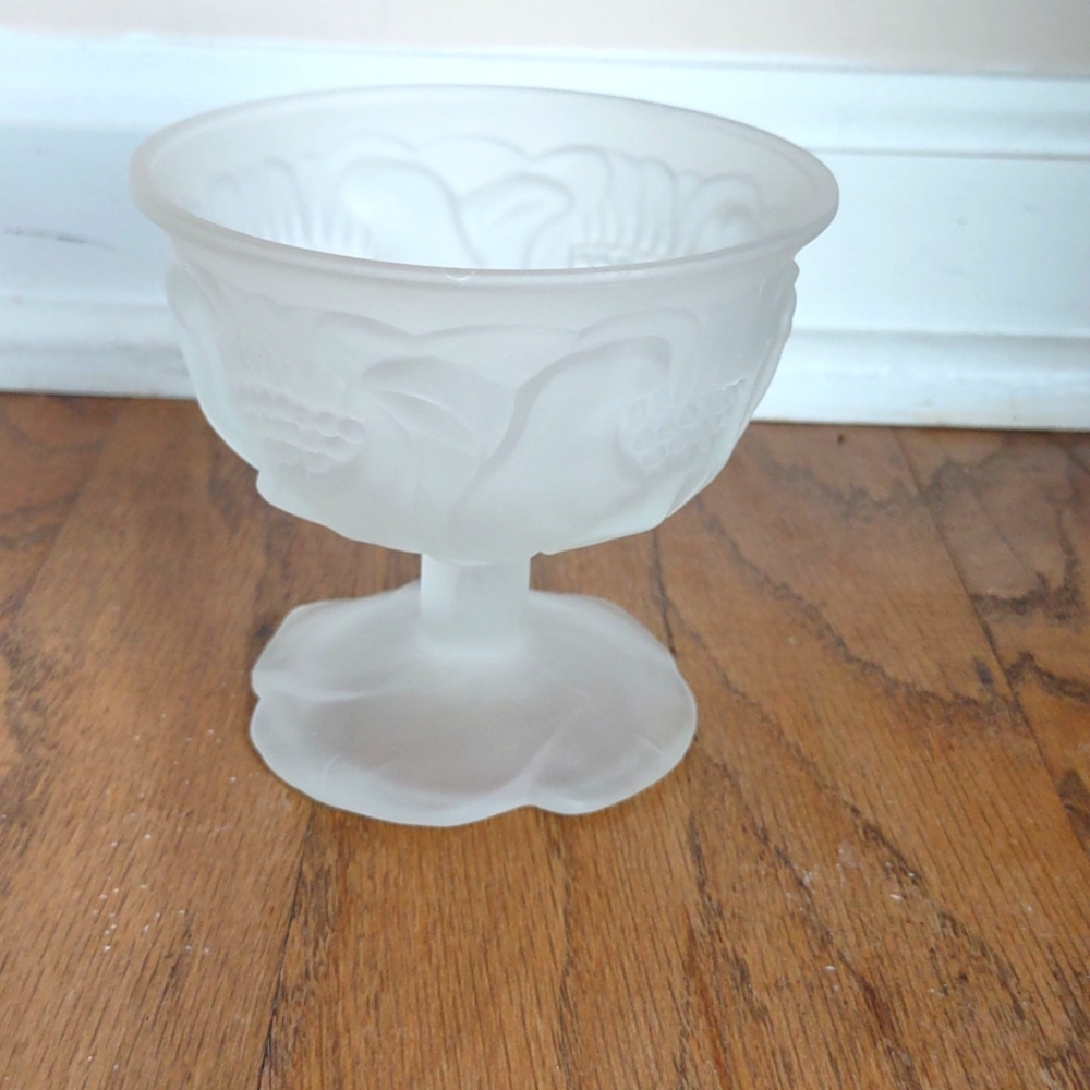 Avon Frosted Flower Pedestal Sherbet Glass Dish Cup